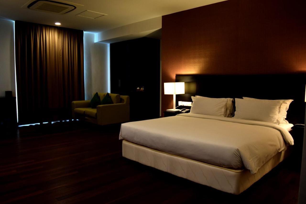 Lazenda Hotel Labuan Exterior photo